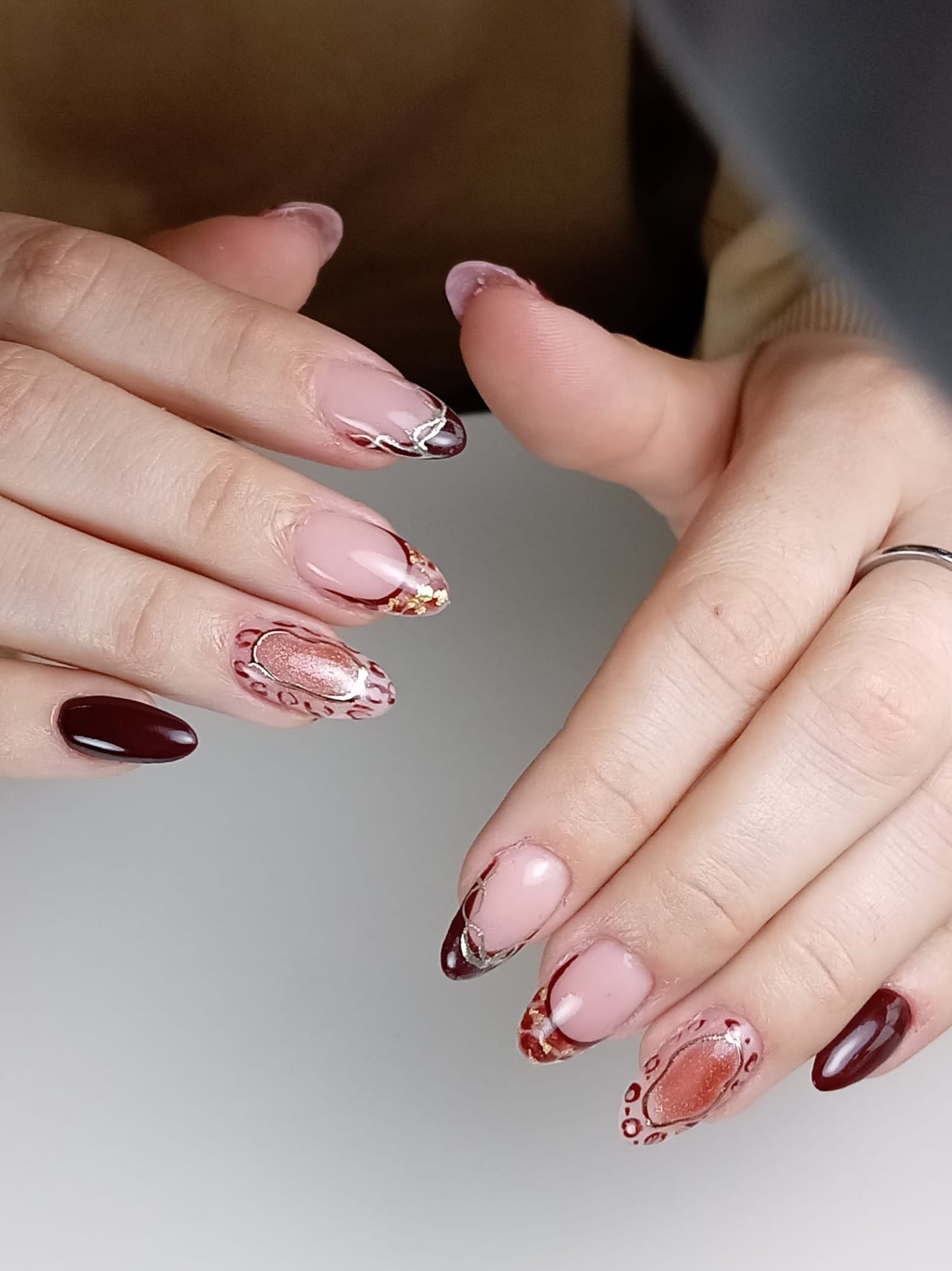 Trabajos de manicura y cuidado de uñas de Khendall Studio