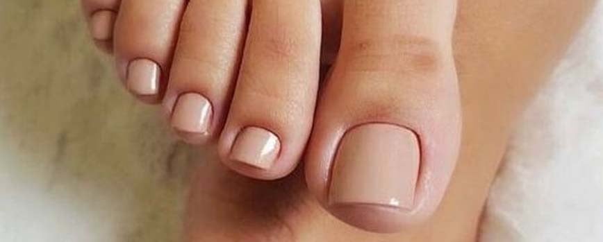 Trabajos de manicura y cuidado de uñas de Khendall Studio